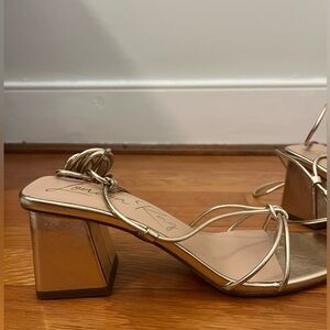 NWT London Rag gold heels sz 9